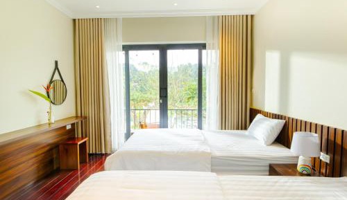 Twin Room with Lake View