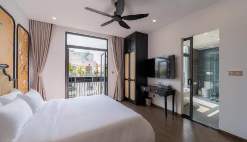 Queen Room with Spa Bath
