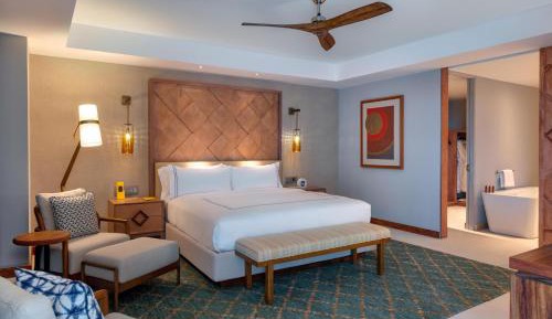 Superior King Suite with Ocean View