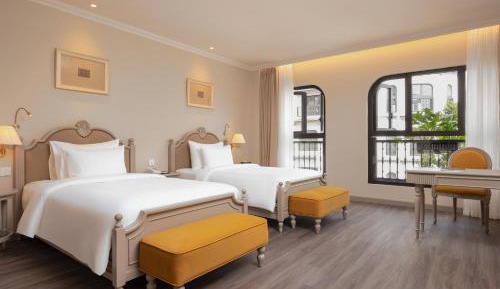 Premier Twin Room