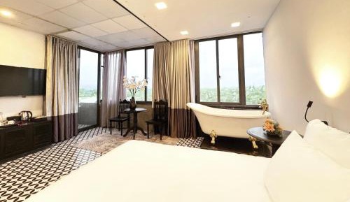 Deluxe Double Room with Bath