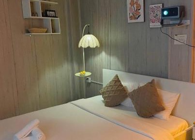 Queen Room with Garden View