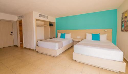 Confort Standard Room Sea Partial View