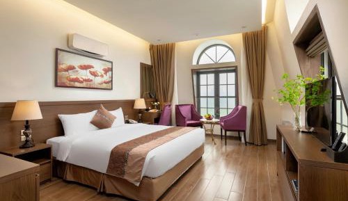 Deluxe Double or Twin Room with Mountain View