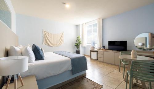 Standard King Room