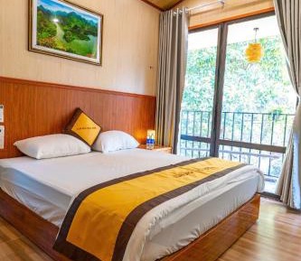 Double Room with Mountain View