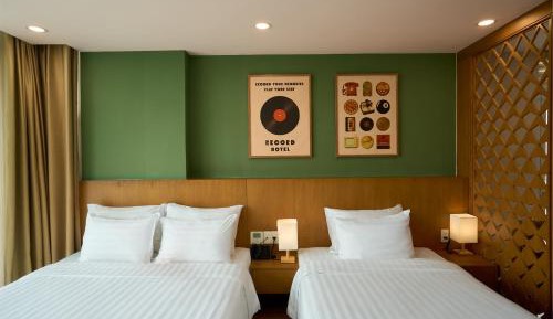 Studio Triple Room with Balcony and Han River view