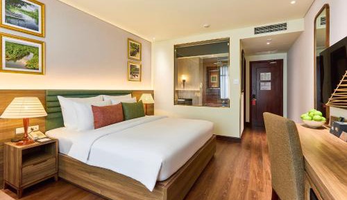 Deluxe Double With Window, Free Afternoon Tea 