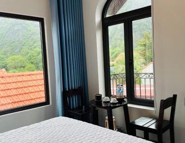 King Room with Balcony