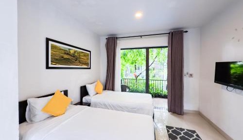 Triple Room with Pool View