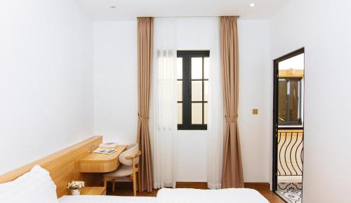 Deluxe One-Bedroom Apartment