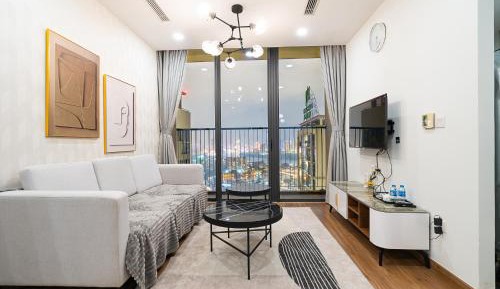 Two-Bedroom Apartment with City View