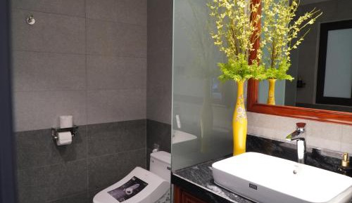 Quadruple Room with Private Bathroom