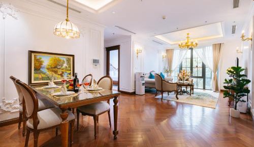 Deluxe King Suite