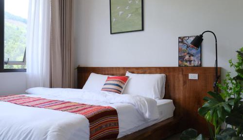King Room with Mountain View