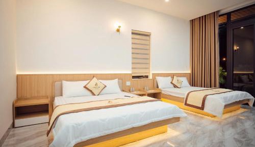 Deluxe Double or Twin Room with City View
