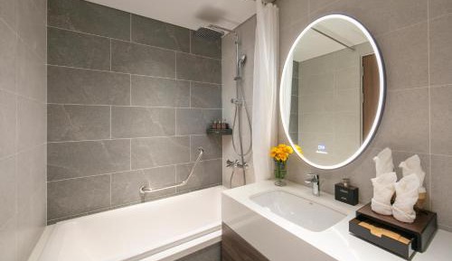 Premier Double City View Room With Bathtub