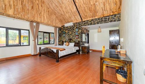 Large Double or Twin Room