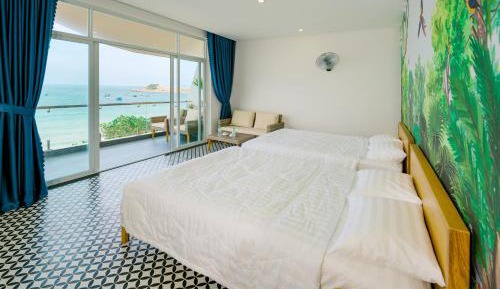 Family Room with Sea View