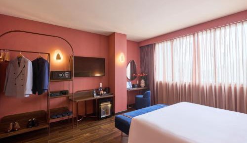 Premier Double City View with free daily minibar