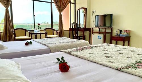 Twin Room with View