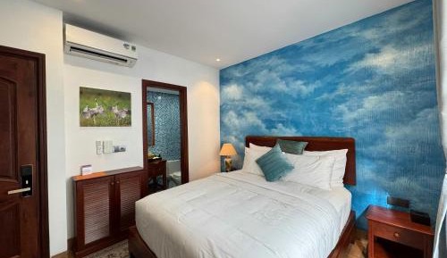 Standard Queen Room