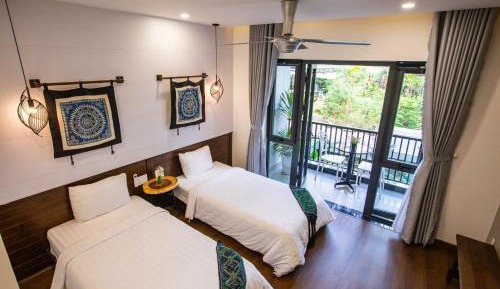 Twin Room with Balcony