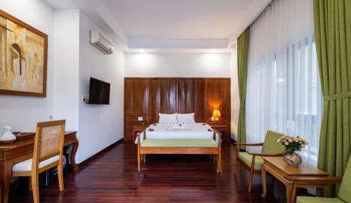 King Room with Pool View