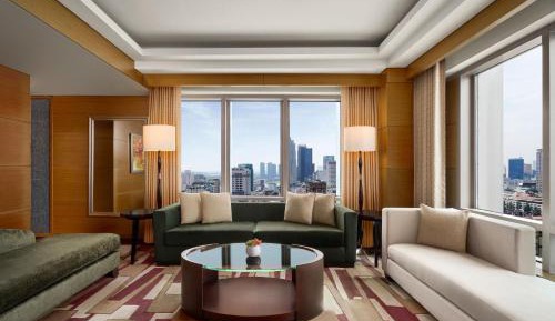 Junior Suite with Lounge Access