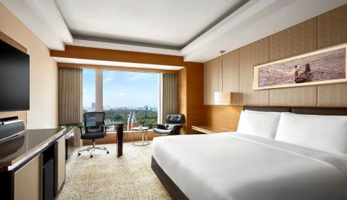 Executive King Room with Lounge Access