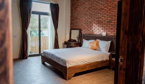 King Room with Balcony