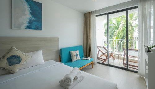 Triple Room with One Queen Bed, One Single Bed and City View