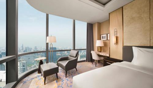 Club King Room with Panoramic View - Club Lounge Access