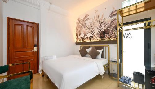 Standard King Room