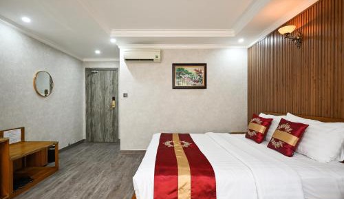 Deluxe Queen Room