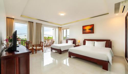 Triple Room with Balcony