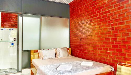 Queen Room with Garden View
