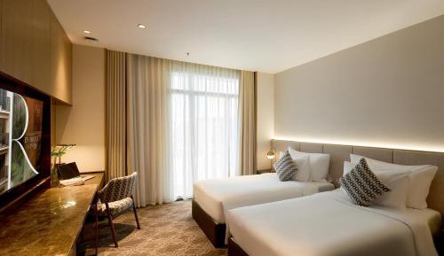 Superior Twin Room with City View