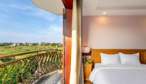 King Room with Balcony
