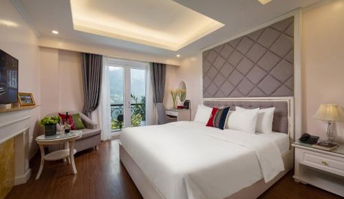 Deluxe Double Room with Balcony
