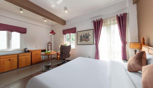 Junior Suite with Balcony