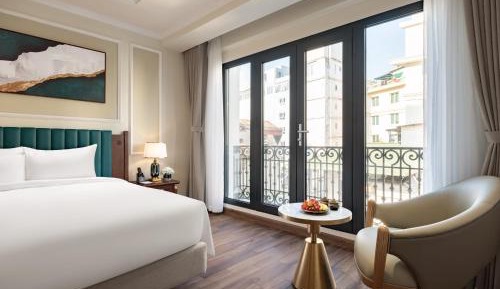 Junior Suite with Balcony
