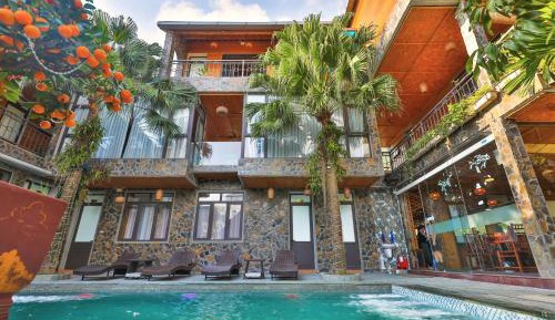 Superior Double or Twin Room with Pool View