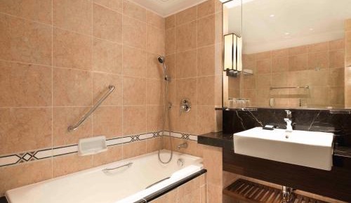 Club lounge access, Guest room, 1 King