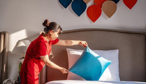 Renata, City View, 2 Twin Beds with Window