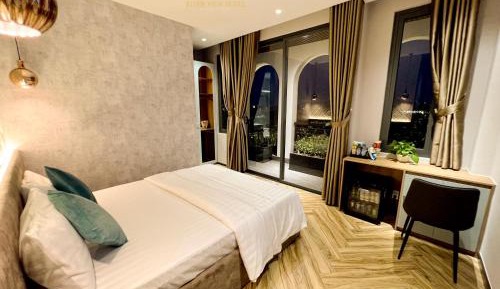 Deluxe Double Room with Balcony
