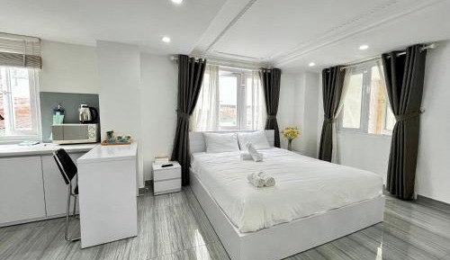 King Studio with Sofa Bed