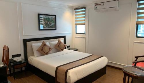 Standard Queen Room