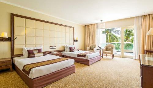 Deluxe Twin Room with Pool View