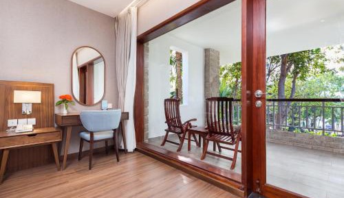 Deluxe Double Room with Garden View